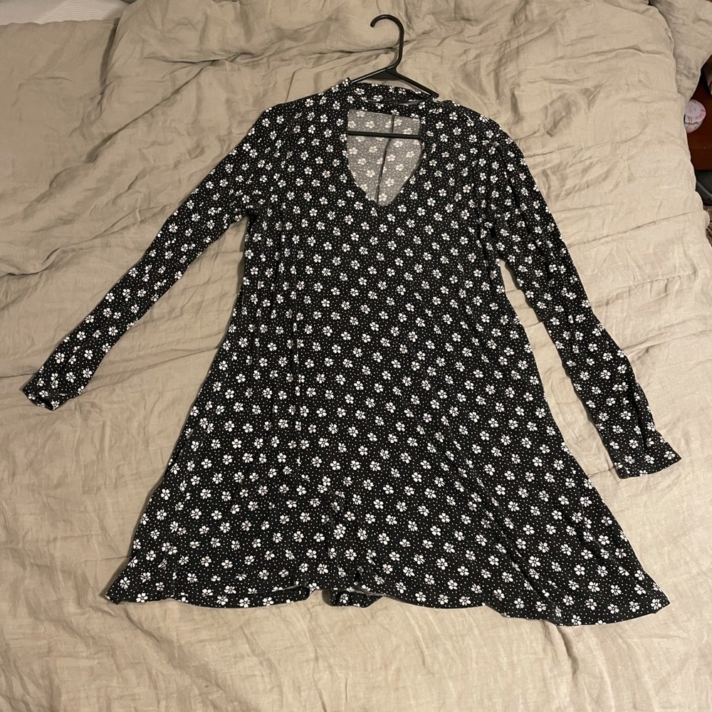 Express Long Sleeved Black Dress Size L